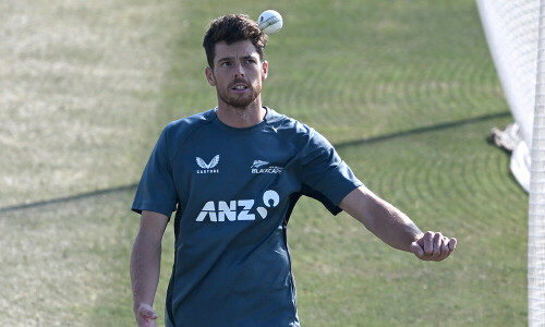 Santner hopes New Zealand carry confidence into Bangladesh match