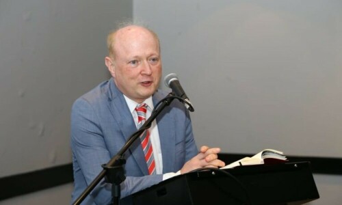 German CG boards 41-up Karachi Express for Hyderabad