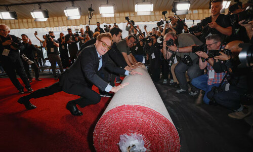 Conan O&rsquo;Brien says Oscars can&rsquo;t avoid politics but won&rsquo;t dwell on it