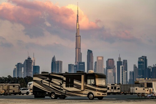 Dubai dwellers take desert camping to skyscraper city
