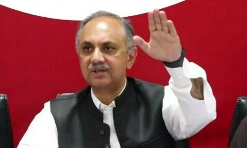پولیس کی ناکہ بندی اور سڑکوں کی بندش کے باوجود اپوزیشن اتحاد گرینڈ کانفرنس کرنے میں کامیاب
