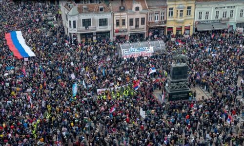 Thousands join anti-corruption protest in Serbian town