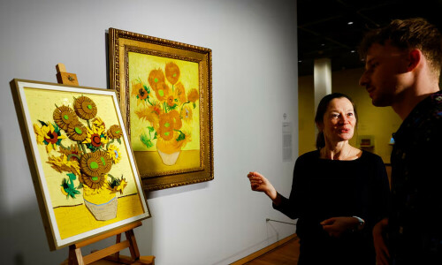 Van Gogh Museum presents LEGO bricks version of Sunflowers