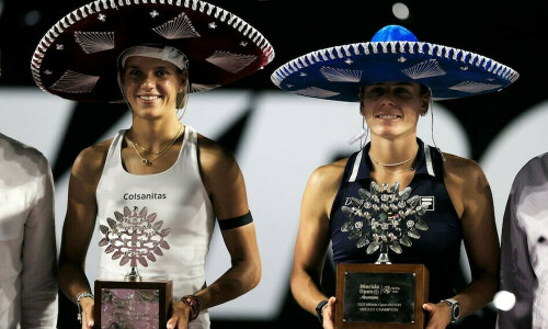 Navarro outclasses Arango with ‘double-bagel’ to claim Merida Open title