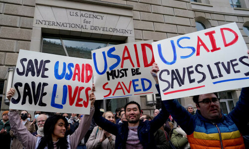 US Supreme Court won&rsquo;t let Trump withhold payment to foreign aid groups