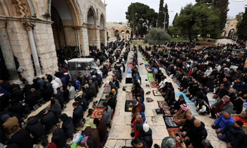 Wariness in Jerusalem as Palestinians mark first Friday in Ramadan