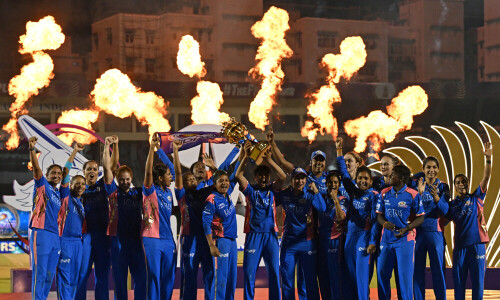 Mumbai Indians clinch second WPL title as Delhi fall at final hurdle again