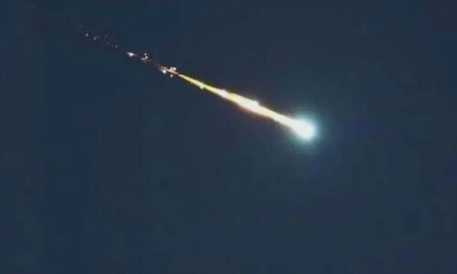 Karachi stunned as meteor fireball lights up sky