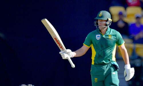 De Villiers backs balanced RCB to break IPL duck