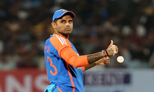 Suryakumar to lead Mumbai in IPL opener v Chennai as Pandya serves ban