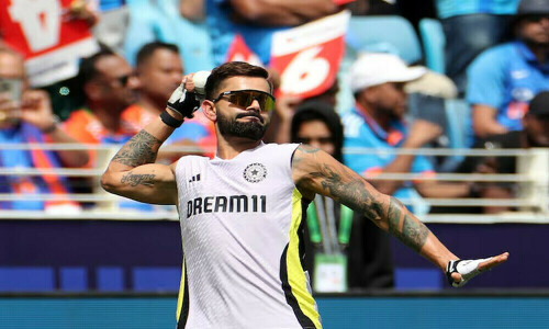 Virat Kohli targets lucky 18 as 13-year-old set to make IPL history