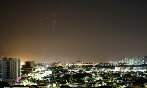 Hamas armed wing says it fired rockets against Tel Aviv