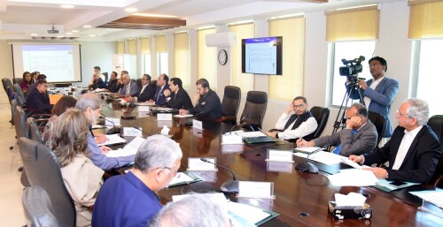 ECC approves phasing out of SBP&rsquo;s Rs330bn LTFF to Exim Bank
