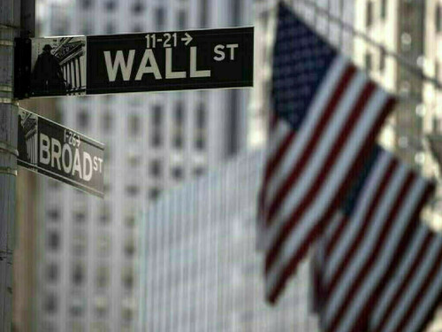 Wall St falls on tariff woes; FedEx slides after bleak forecast
