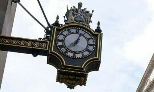 Illusion of time scarcity