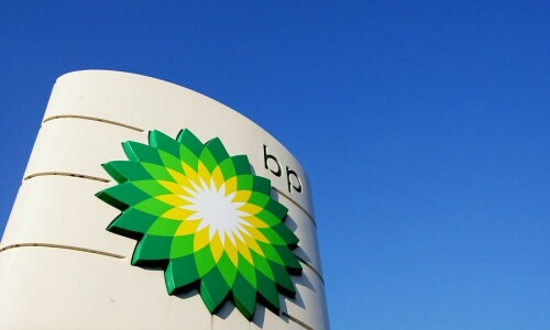BP cuts renewable investment and boosts oil and gas in strategy shift