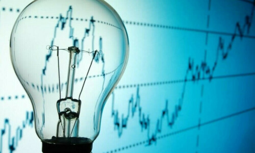 Aurangzeb says govt plans power rate cut to boost exports: report