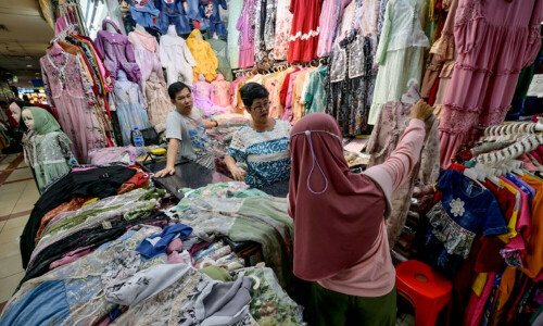 Ramazan brings little respite for struggling Indonesian traders
