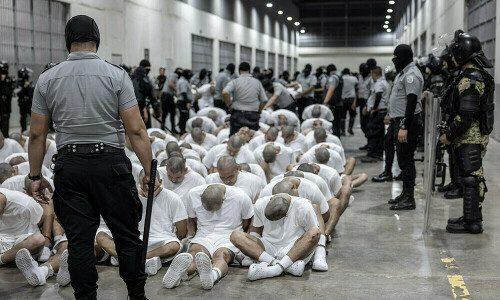 US sends more prisoners to El Salvador despite court dispute