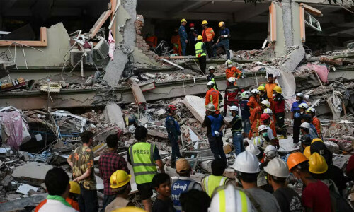 Myanmar declares week of mourning as quake toll passes 2,000