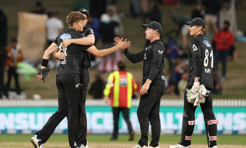Hay shines as New Zealand beat Pakistan for ODI series win