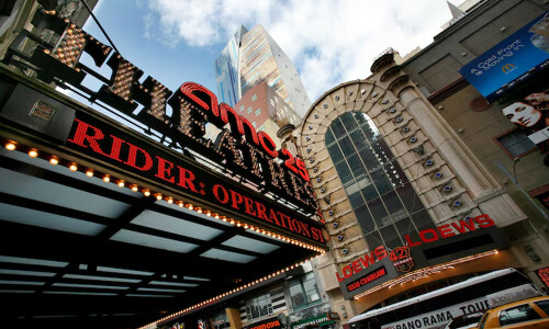 Cinema group pushes for movies to stay in theaters longer