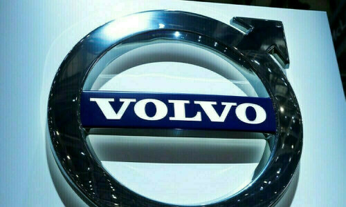 Volvo Cars sales fall 10% in March as fully electric sales dive