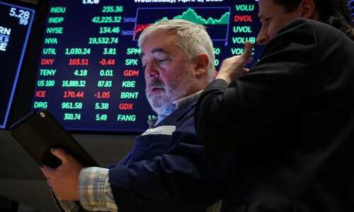 Wall Street ends with heavy losses as Trump tariffs ignite global recession fears