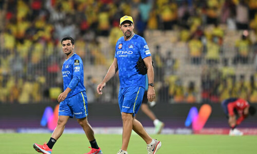 Chennai coach Fleming struggles to find the balance after third straight loss