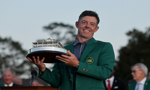 McIlroy in no mood to talk on the way to Masters win