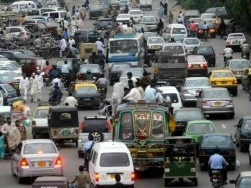 Karachi commissioner imposes night-only movement for heavy traffic to ease congestion