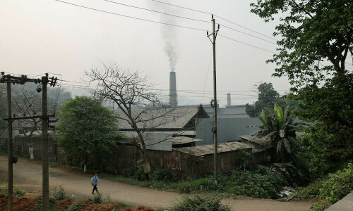 Indians battle respiratory issues, skin rashes in world&rsquo;s most polluted town