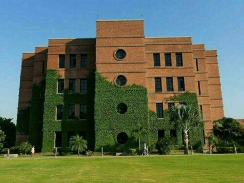 LUMS holds media briefing: Key environmental, water-related challenges discussed
