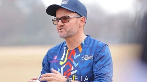 Hunt for new coach: Mike Hesson on PCB radar