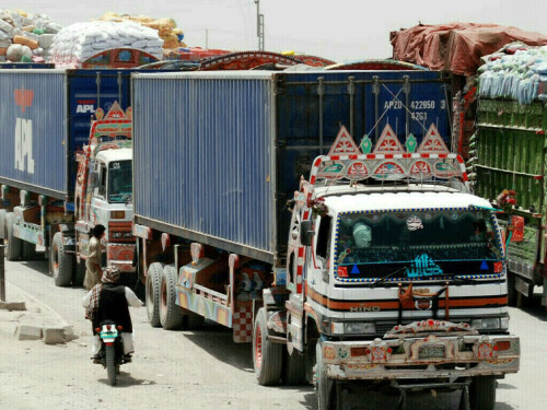 سندھ میں شاہراہ کی بندش، ملک بھر میں کاروباری اور برآمدی سرگرمیاں معطل
