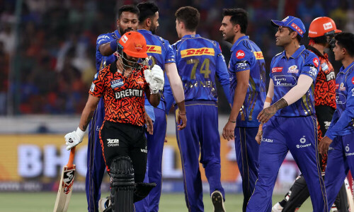 Kishan walkoff puzzles fans as Hyderabad slump to another loss