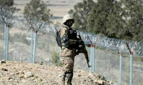 Pakistan, India exchange small arms fire across Kashmir border for fourth night