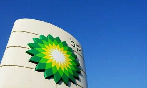 BP reports 48% profit drop as strategy chief leaves