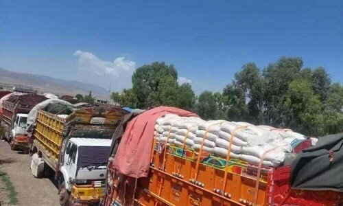 غیر قانونی تجارت اور اسمگلنگ سے ملک کو سالانہ 750 ارب روپے کا ریونیو نقصان، رپورٹ