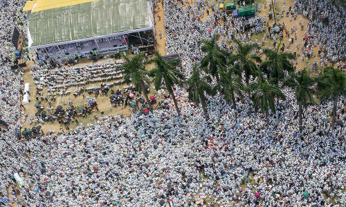 بنگلہ دیش میں طاقت کے اظہار کیلئے ہزاروں اسلام پسند شہریوں کی ریلی