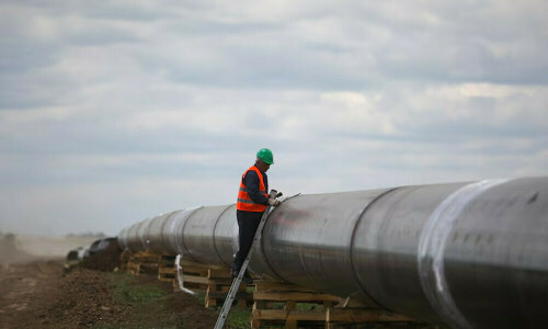 EU to set out plans to halt Russian gas imports by end-2027