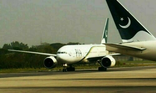کراچی، سیالکوٹ اور لاہور ائرپورٹس پر فلائٹ آپریشن عارضی طور پر معطل