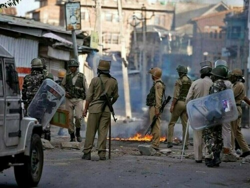 مقبوضہ کشمیر: سری نگر میں زوردار دھماکوں کی آوازیں سنی گئیں
