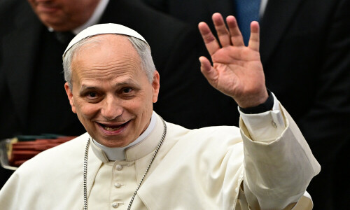 Pope Leo, in first known call with foreign leader, speaks to Ukraine&rsquo;s Zelenskiy