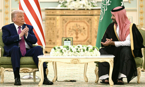 امریکہ کا سعودی عرب کے ساتھ 142 ارب ڈالر کا دفاعی معاہدہ، ریاض 600 ارب ڈالر کی سرمایہ کاری کرے گا، وائٹ ہاؤس