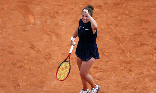 Paolini battles past Shnaider at Italian Open, Alcaraz sets up Draper clash