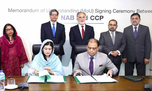 سرکاری خریداری میں کرپشن کیخلاف سخت کارروائی کیلئے نیب اور مسابقتی کمیشن کے درمیان معاہدہ