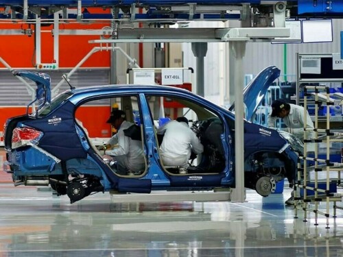 India&rsquo;s car sales to dealers jump nearly 4% in April, industry body says
