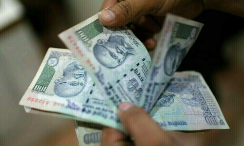 India bond yields to dip tracking US peers ahead of debt sale