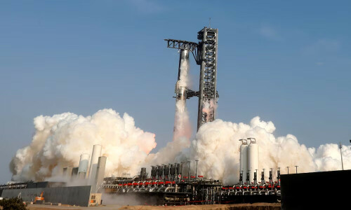 SpaceX&rsquo;s Starship spins out of control after flying past points of previous failures